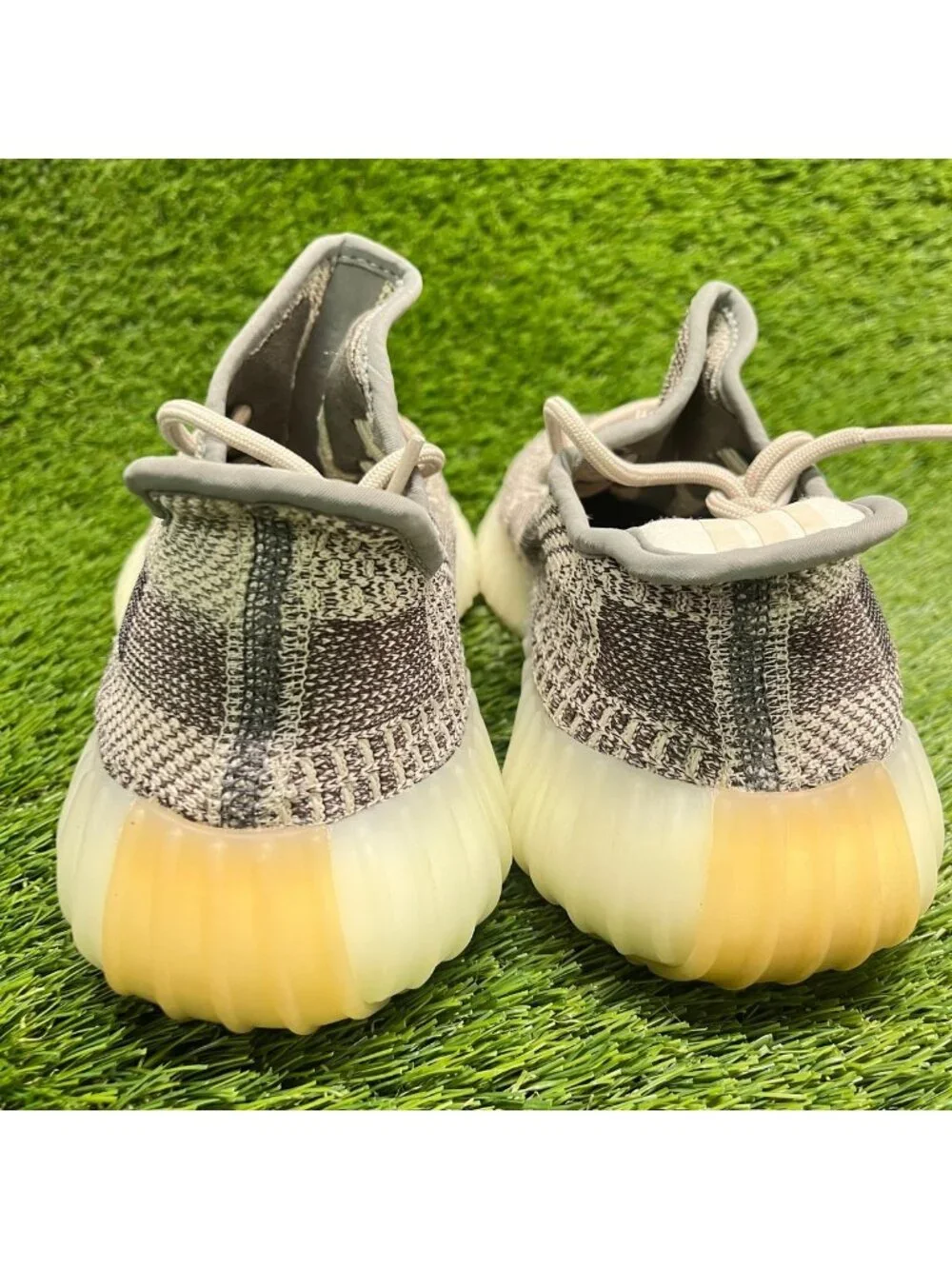 Adidas Yeezy Boost 350 V2 Mens Size 7.5 Gray Athletic Running Shoes Sneakers